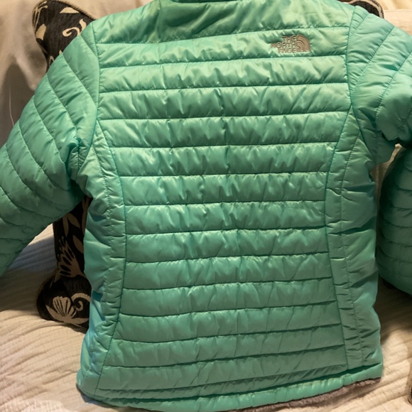 The North Face Reversible Puffer Sherpa Coat Mint green Gray SZ 14/16 large - Picture 5 of 5